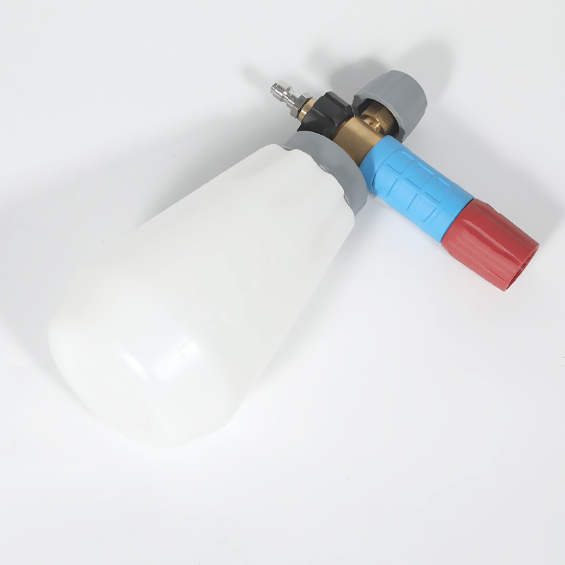 Hoge druk grote mond witte schuimpot