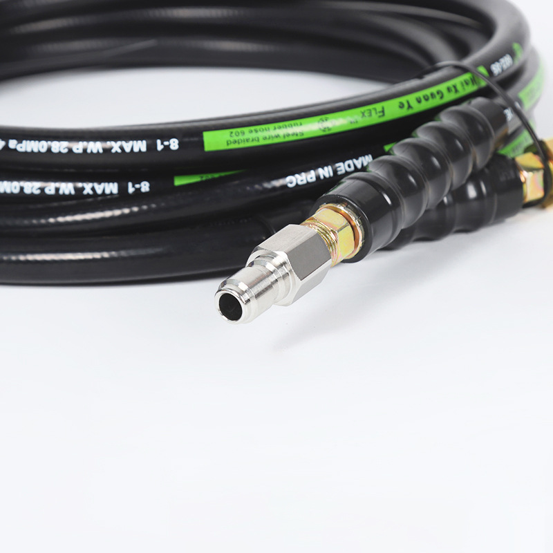 Ontstopte hogedrukwaterleidingen in huishoudelijke rioleringen