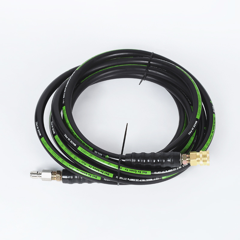 Auto-wasmachine hogedruk waterpistool aangepast aan rioolslang