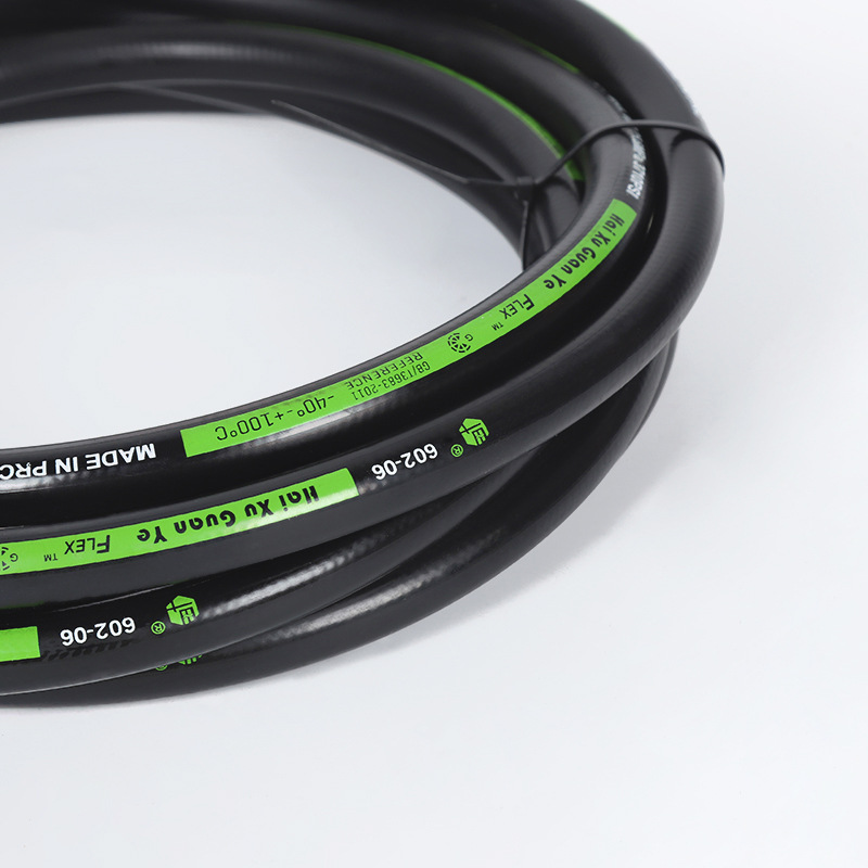 Auto-wasmachine hogedruk waterpistool aangepast aan rioolslang